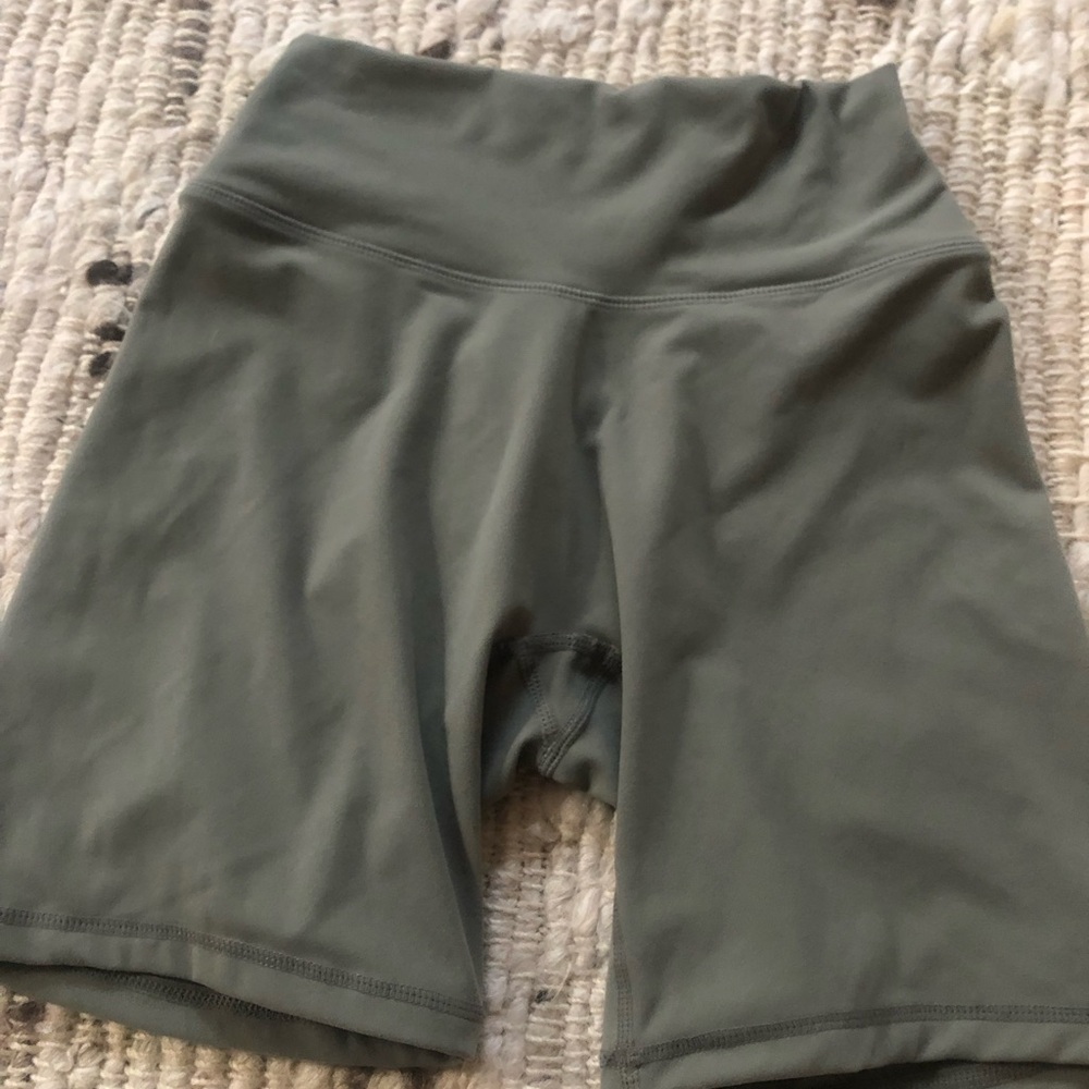 NVGTN High-Waist sage green biker shorts size medium